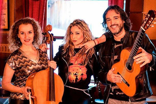 ROCK ROAD TRIO. Rock amb instruments clàssics