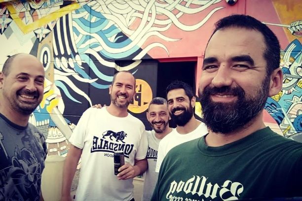 Prisoners of War (POW) presenten disc en directe amb Malos Vicios com grup convidat